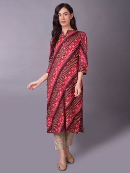 Shree - Women Rayon Fuchsia Ornamental Printed Kurta